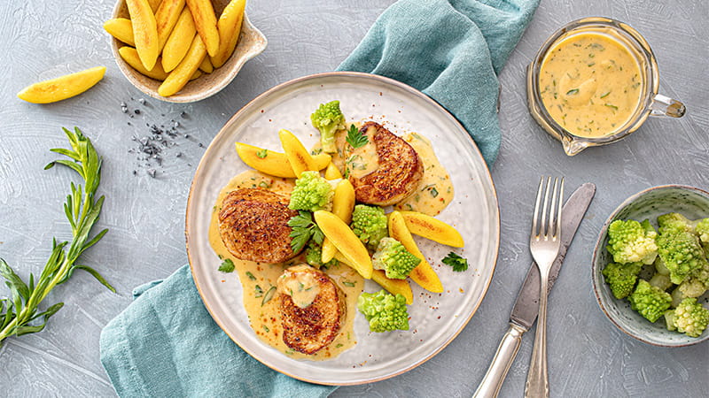 Schweinefilet Béarnaise mit Schupfnudeln und Romanesco